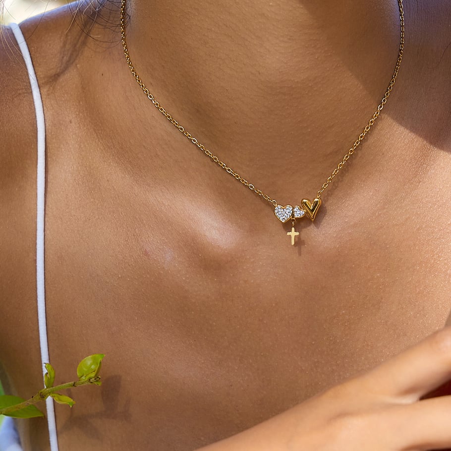 1 collar con colgante de corazón y cruz de acero inoxidable dorado para mujer Imagen5