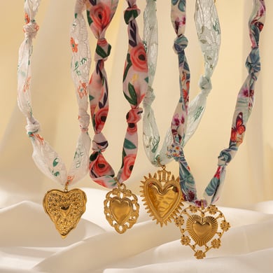 Collar largo de acero inoxidable dorado con forma de corazón retro de la serie romántica de 1 pieza h5 Imagen3