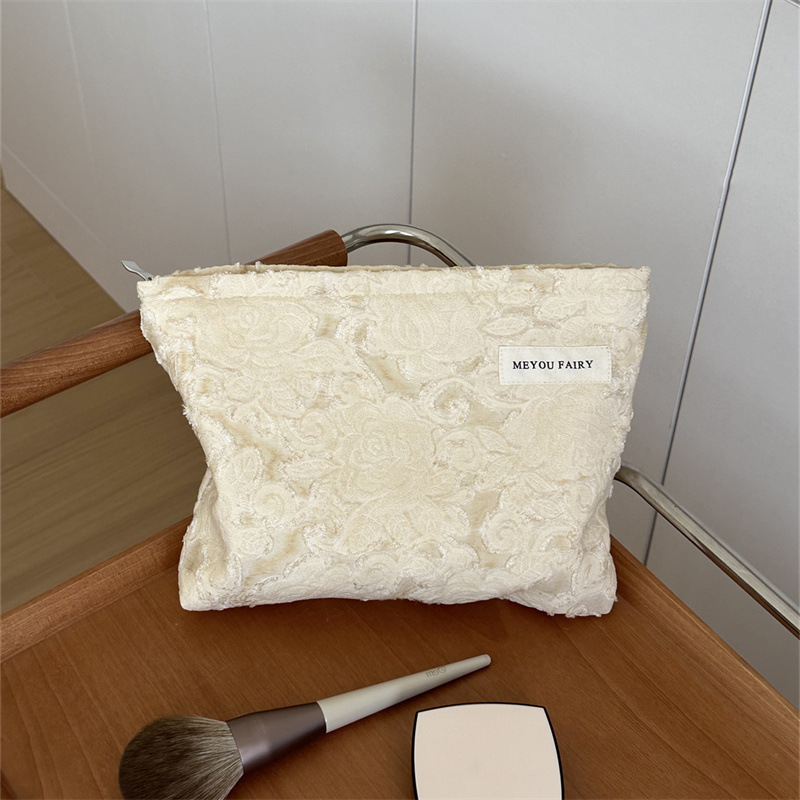 1 Stück Romantische Serie Süße einfarbige Polyester Damen Make-up Taschen 