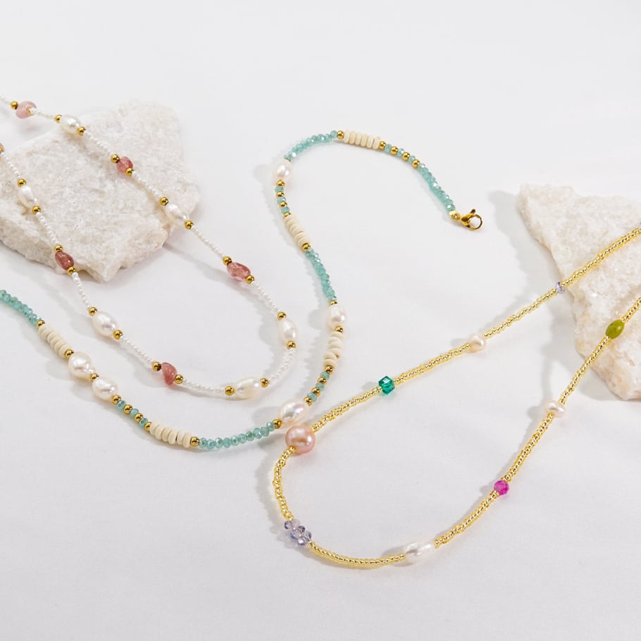 Light Luxury and Elegant Beaded Women's Necklace Picture5