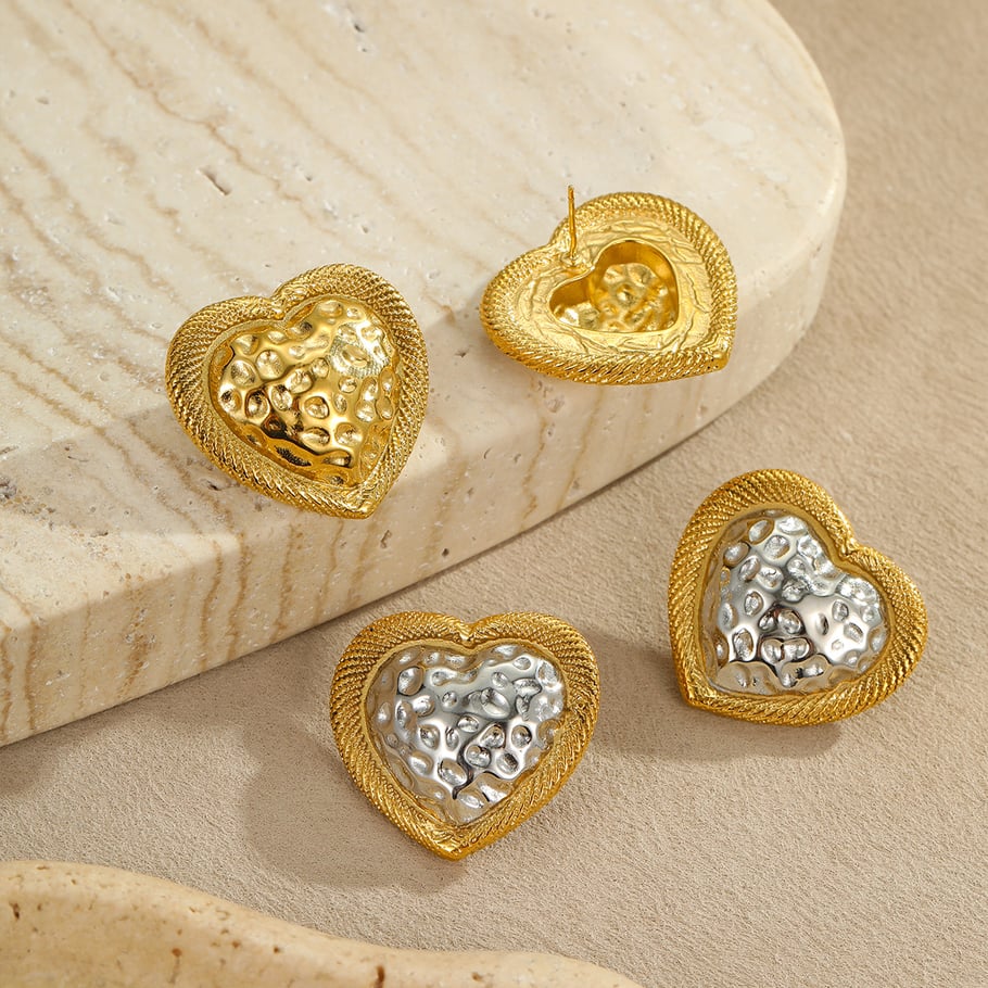 1 Pair Simple Series Simple Heart Stainless Steel Women's Stud Earrings Picture3