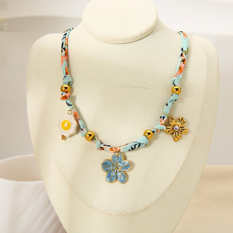 1 Pair Classic Series Elegant Flower Fabric  Women's Pendant Necklaces Picture4