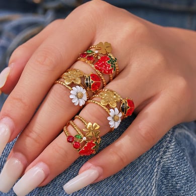 1 pezzo di anello con zirconi color oro in acciaio inossidabile con motivo a insetto vivido h5 Immagine4