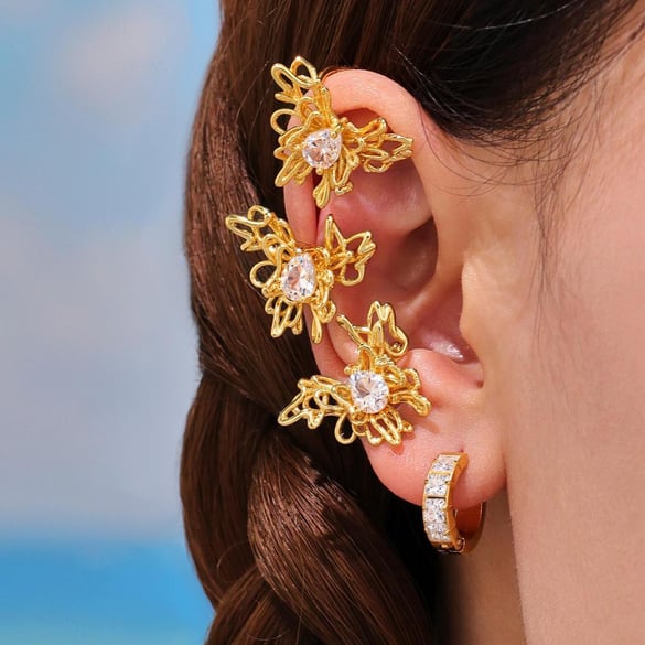 1 Piece Elegant Butterfly Stainless Steel Gold Color Zircon Women's Ear Cuffs 2