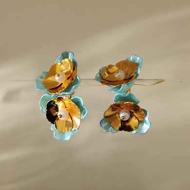 1 paio di orecchini pendenti in acciaio inossidabile color oro con fiori retrò della serie romantica h5 Immagine5