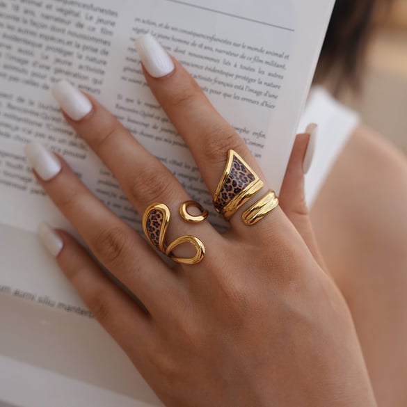 Anillos de acero inoxidable con estampado de leopardo, sencillos e informales, de 1 pieza 2