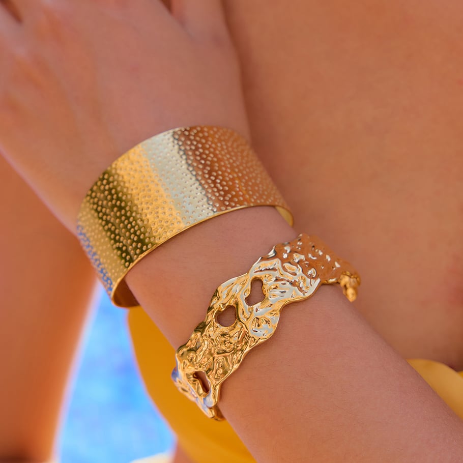 1 stuk ontwerpbare hoogwaardige textuur roestvrij staal goudkleurige damesarmbanden Afbeelding6