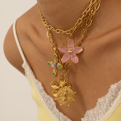 1 Piece Romantic Flower Stainless Steel Gold Color Women's Pendant Necklaces h5 Picture2