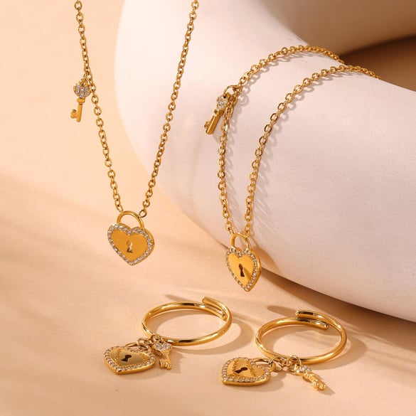 1 Piece Sweet Lock Heart Stainless Steel Gold Color Women's Pendant Necklaces 2
