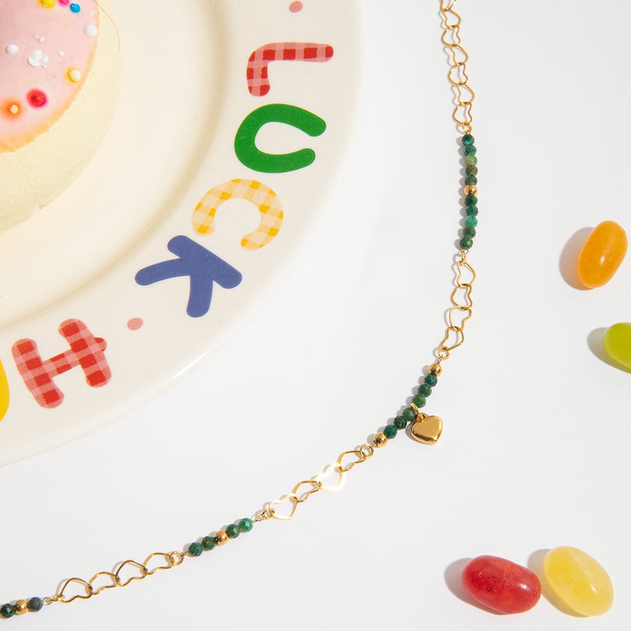 Collier élégant avec pendentif en forme de cœur et perles en acier inoxydable couleur or pour femme, 1 pièce Image4