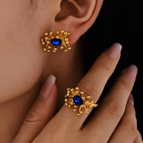 Juego de pendientes de mujer de acero inoxidable color dorado con diseño de flores retro de 1 pieza 2
