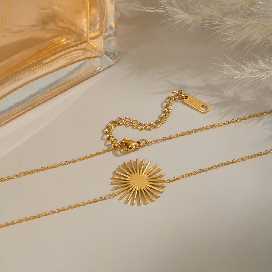 1 pezzo semplice casual sole collana pendente in acciaio inossidabile color oro da donna Immagine5
