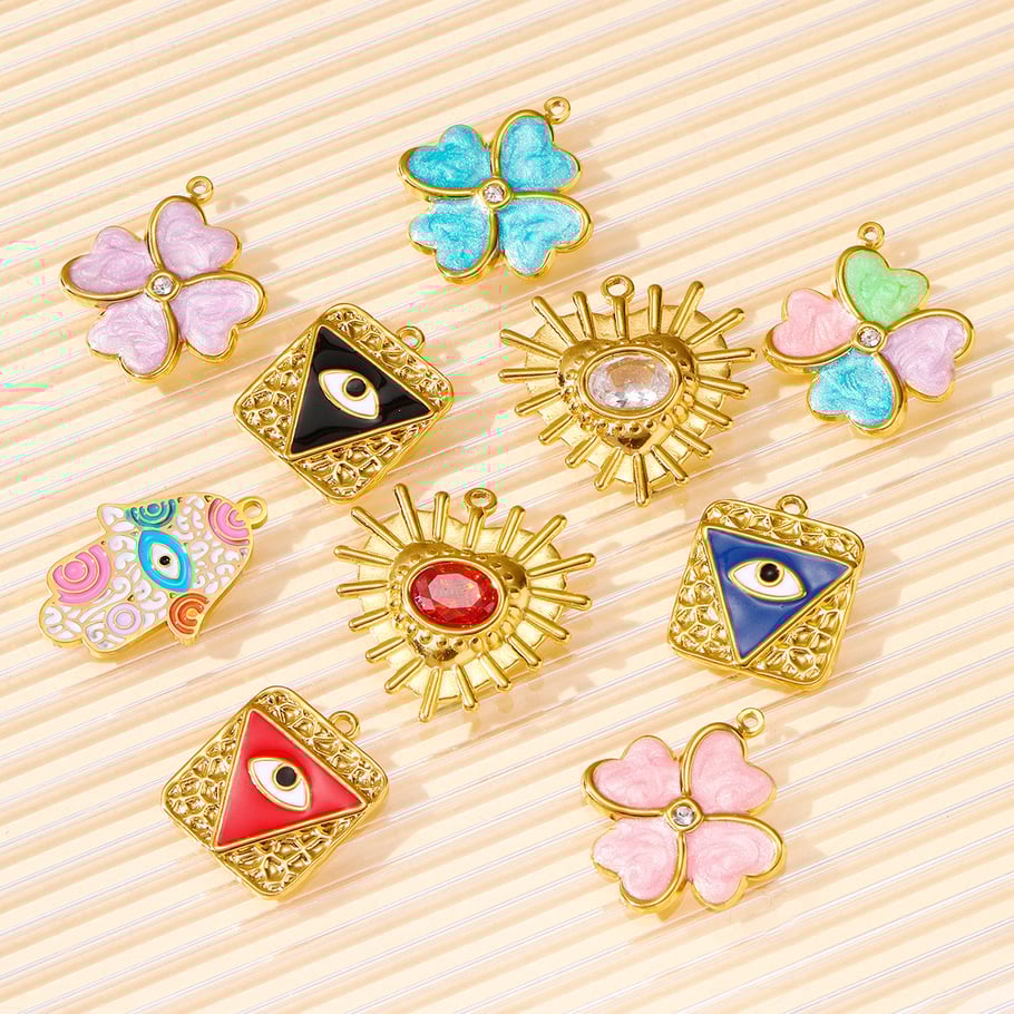 1 Piece Retro Four Leaf Clover Women's Pendants Picture5