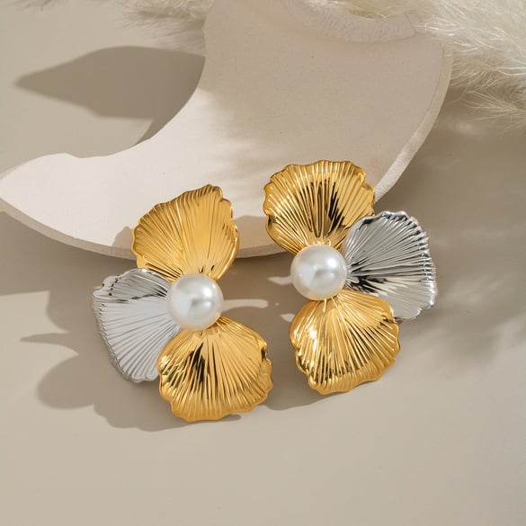 1 Pair Retro Flower Stainless Steel Mixed Color Stud Earrings