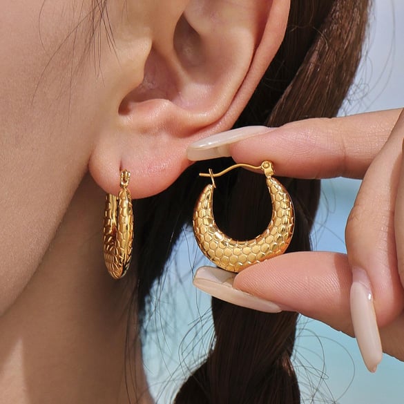 1 par de pendientes de aro de acero inoxidable dorados con estampado de panal para mujer