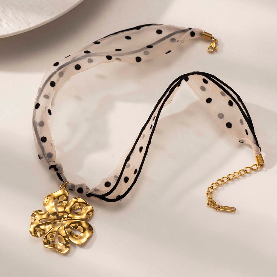1 Piece Romantic Stainless Steel Gold Color Fabric Pendant Necklace Picture5