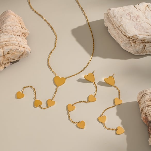 1 paire de colliers simples en acier inoxydable couleur or pour femme avec pendentif en forme de cœur