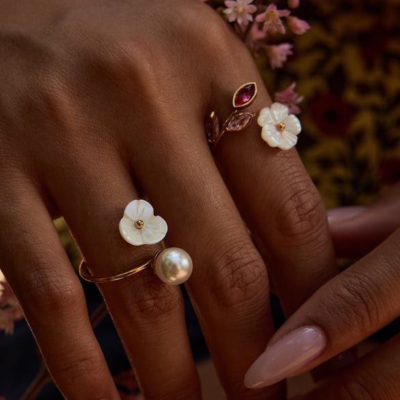 1 Piece Lustrous Shell Flower Stainless Steel Gold Color Women's Gemstone Rings 2