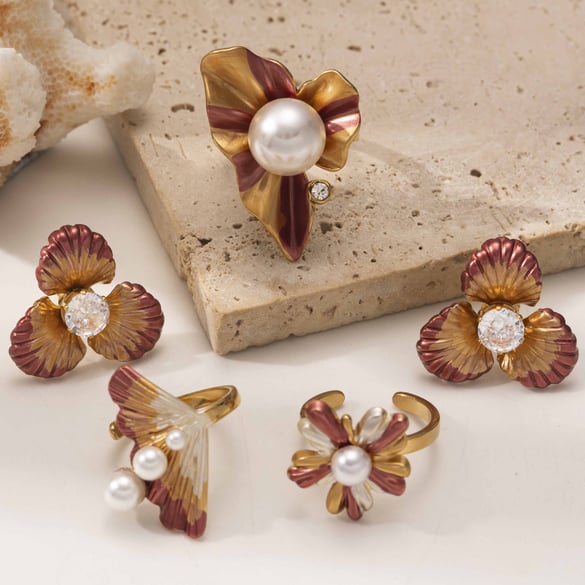 1 Piece Romantic Flower Stainless Steel Statement Ring 2