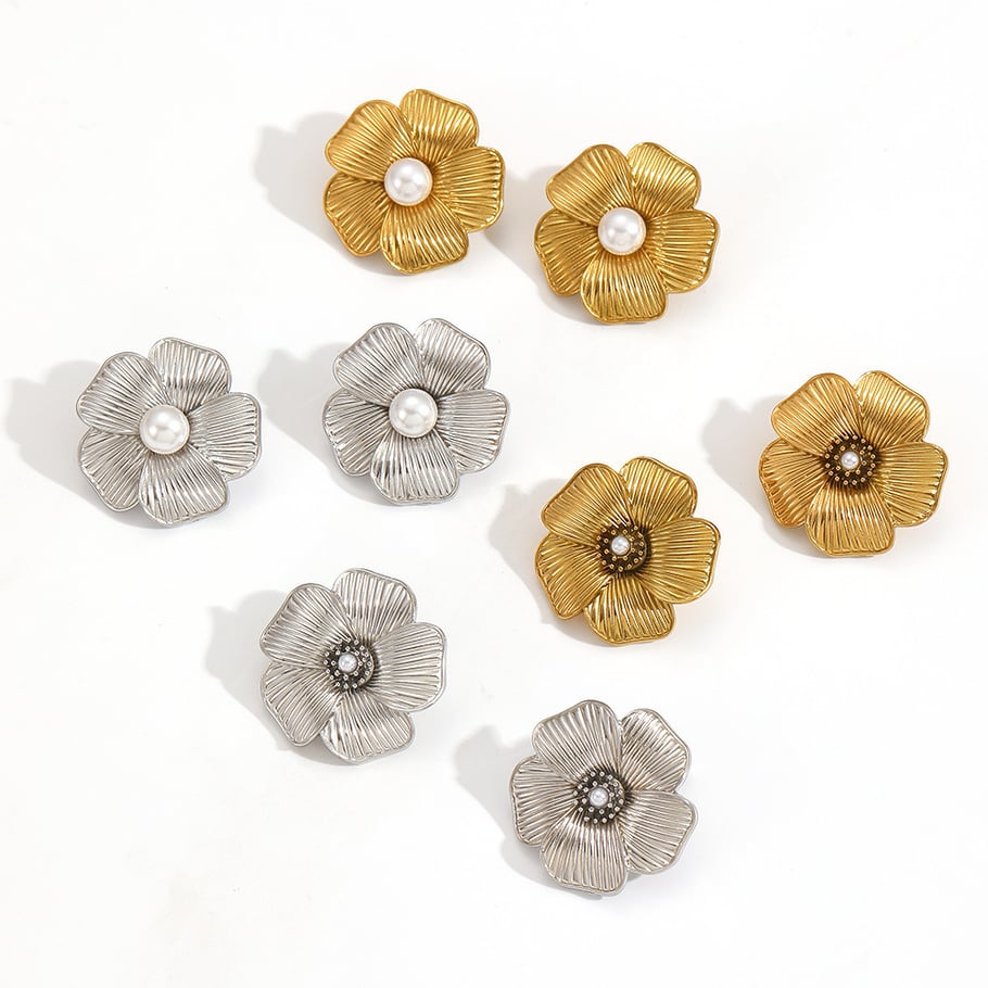 1 Paar Ohrstecker im Ins Style mit Blumen-Design aus Edelstahl in Goldfarbe Bild3