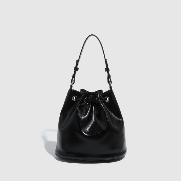 1 Piece Luxurious Fashionable and Classic Rivet Women's Shoulder Bags 2