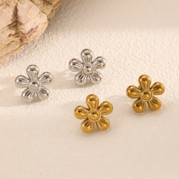 1 paire de boucles d&#39;oreilles à tige en acier inoxydable couleur or avec fleur