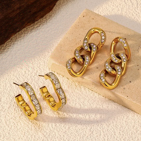 1 Paar unregelmäßig geformte Tropfenohrringe aus Edelstahl in Goldfarbe