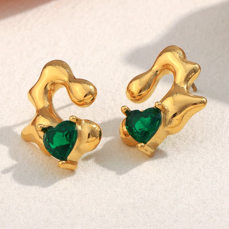 1 Pair Luxurious Series Heart Shape Stainless Steel Gold Color Women's Stud Earrings Picture3