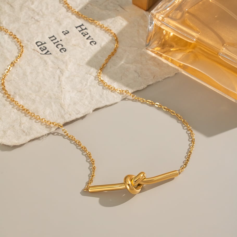1 pezzo semplice semplice collana da donna in acciaio inossidabile color oro con torsione Immagine5