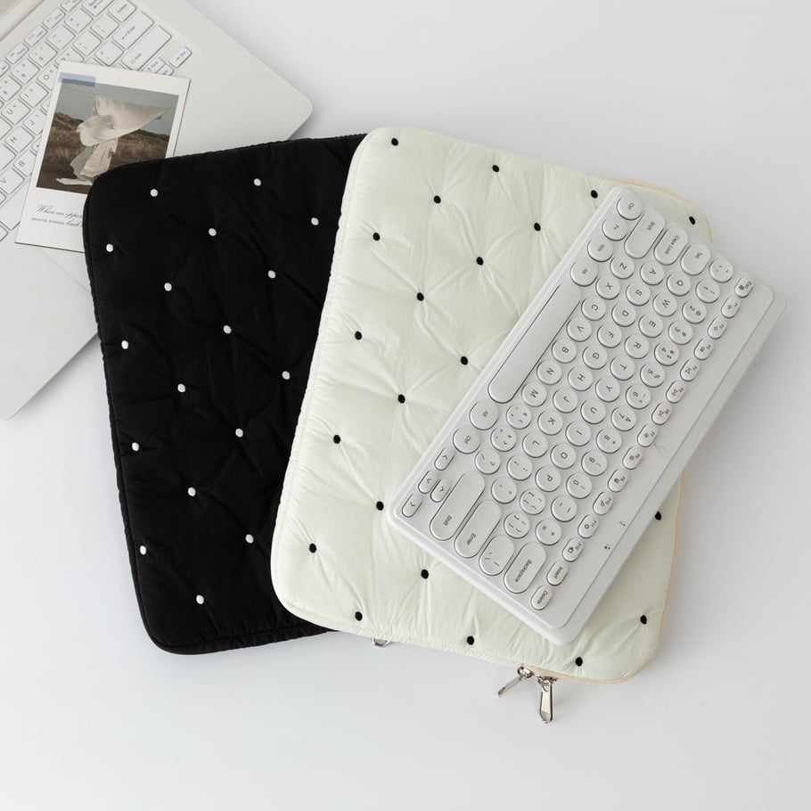 1 Piece Simple Series Classic Polka Dots Polyester Women's Tech Bags Picture3