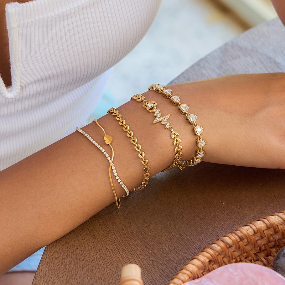 Conjunto de joyería para mujer de acero inoxidable color dorado con forma de corazón de 1 pieza Imagen4