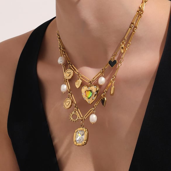 1 Piece Luxurious Zircon Heart Stainless Steel Gold Color Women's Pendant Necklaces 2