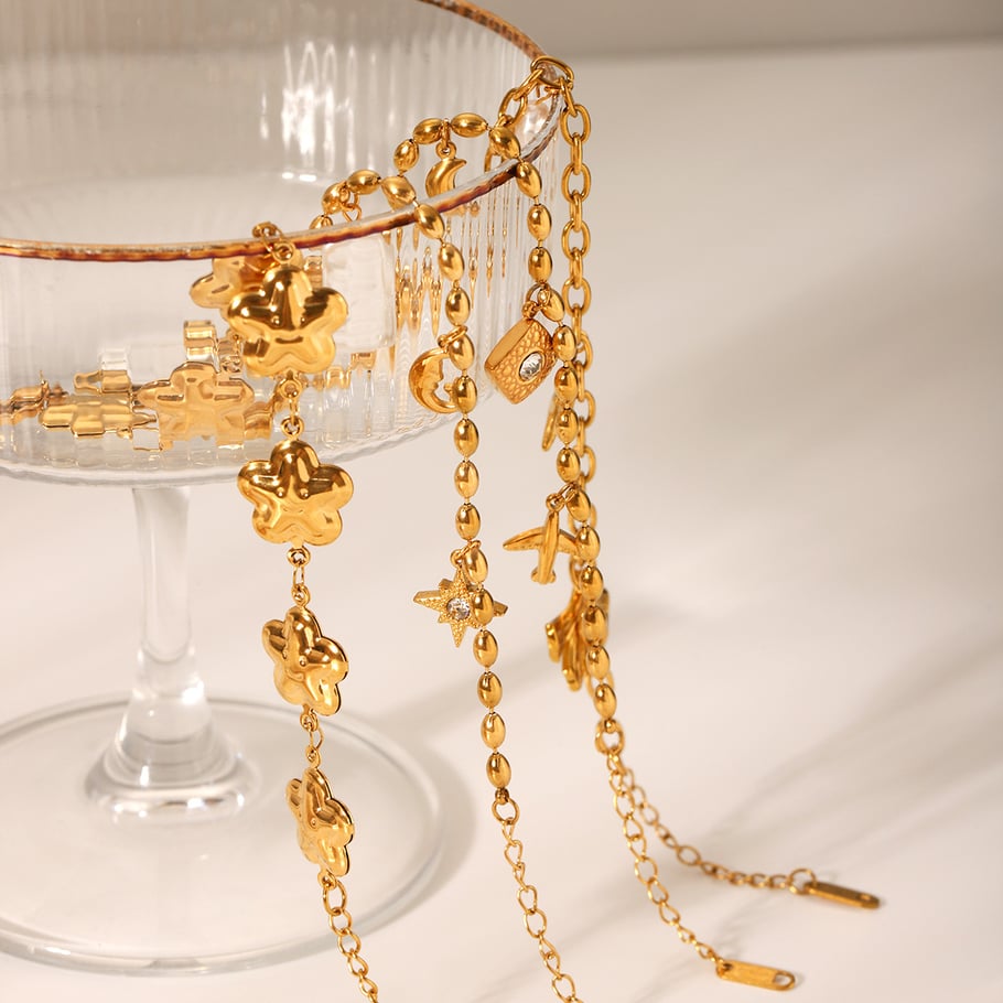 1 Paar einfache Blumen-Charm-Armbänder aus Edelstahl für Damen Bild3