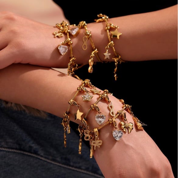 1 Piece Delicate Heart Stainless Steel Gold Color Women's Charm Bracelets 2