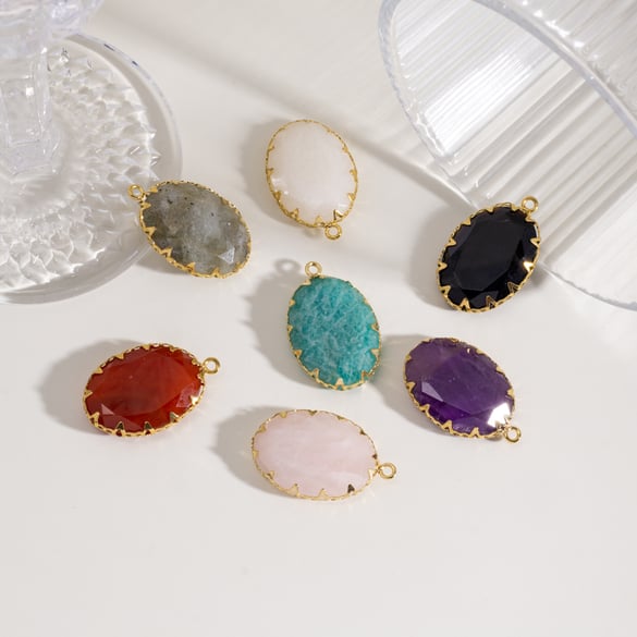 1 Piece Romantic  Simple Irregular Shape Natural Stones  Women's Pendants 2