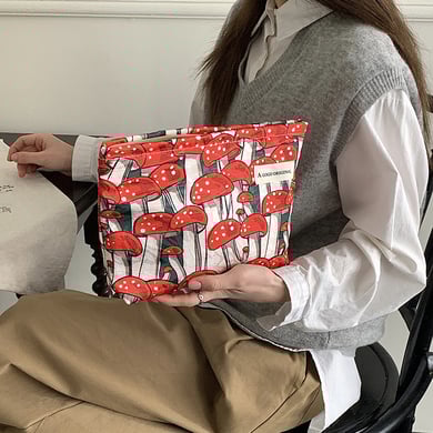 1 Adet Sevimli Mantar Temalı Polyester Kadın Makyaj Çantası h5 Resim6