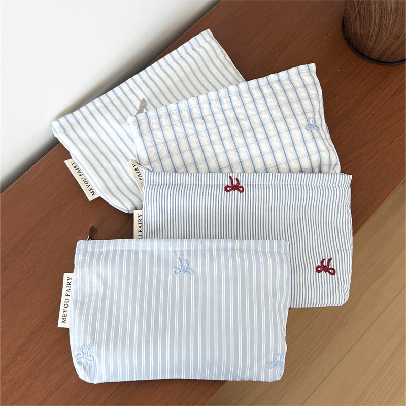 1 Parça Simple Series Sweet Strip Polyester Kadın Makyaj Çantası Resim2