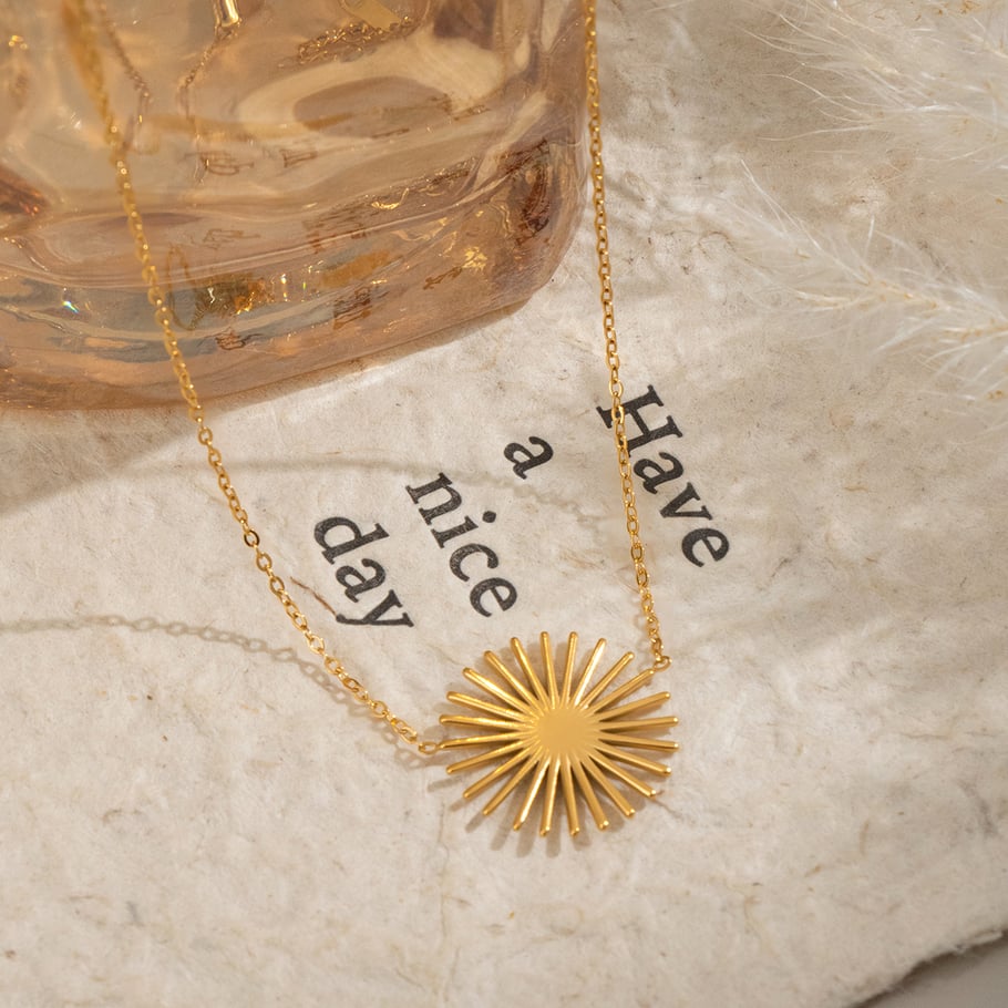 1 pezzo semplice casual sole collana pendente in acciaio inossidabile color oro da donna Immagine3