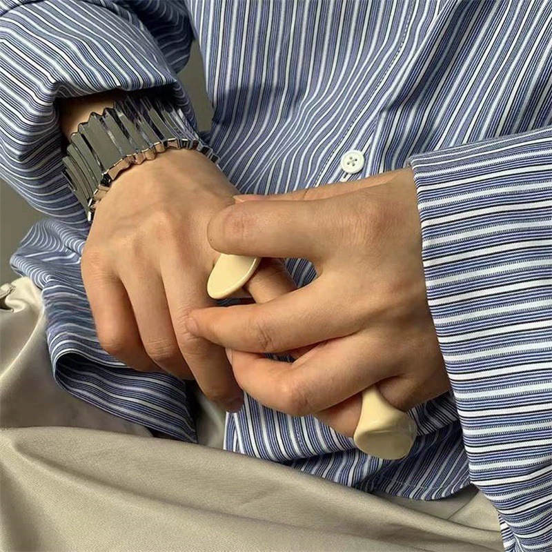 1 Piece Simple Series Casual Irregular Shape Solid Color Resin Statement Rings Picture3