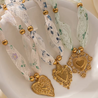 Collar largo de acero inoxidable dorado con forma de corazón retro de la serie romántica de 1 pieza h5 Imagen4