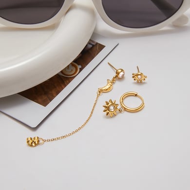 1 juego de pendientes elegantes de acero inoxidable color dorado con diseño de sol y luna para mujer. h5 Imagen6