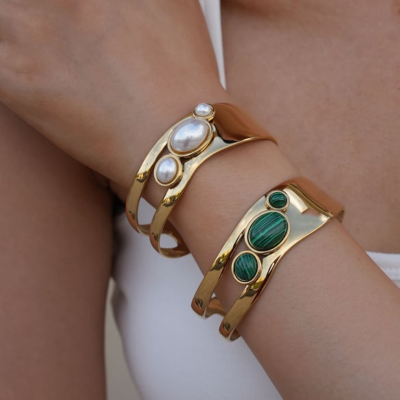 1 Stück elegante, unregelmäßig geformte Manschettenarmbänder aus Edelstahl für Damen 2