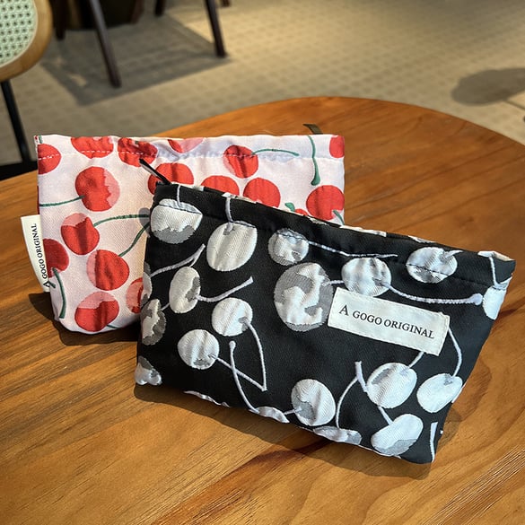 1 Piece Simple Series Cute Cherry Polyester Women's Makeup Bags