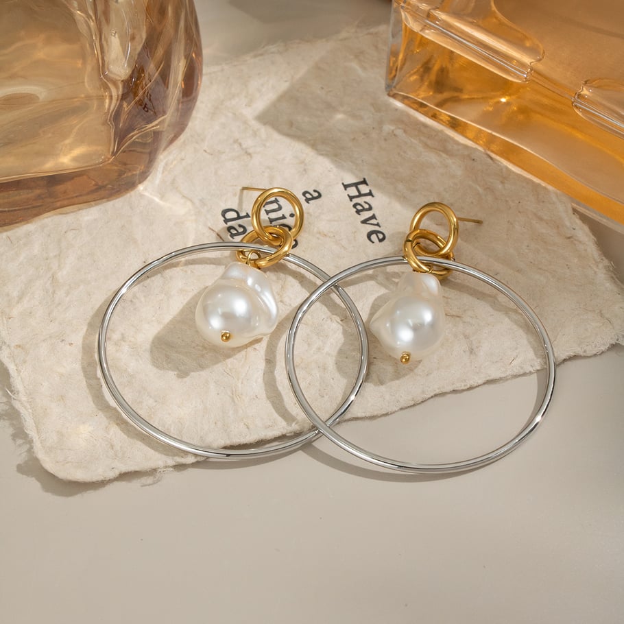 1 paio di orecchini pendenti con perle color oro in acciaio inossidabile Immagine2
