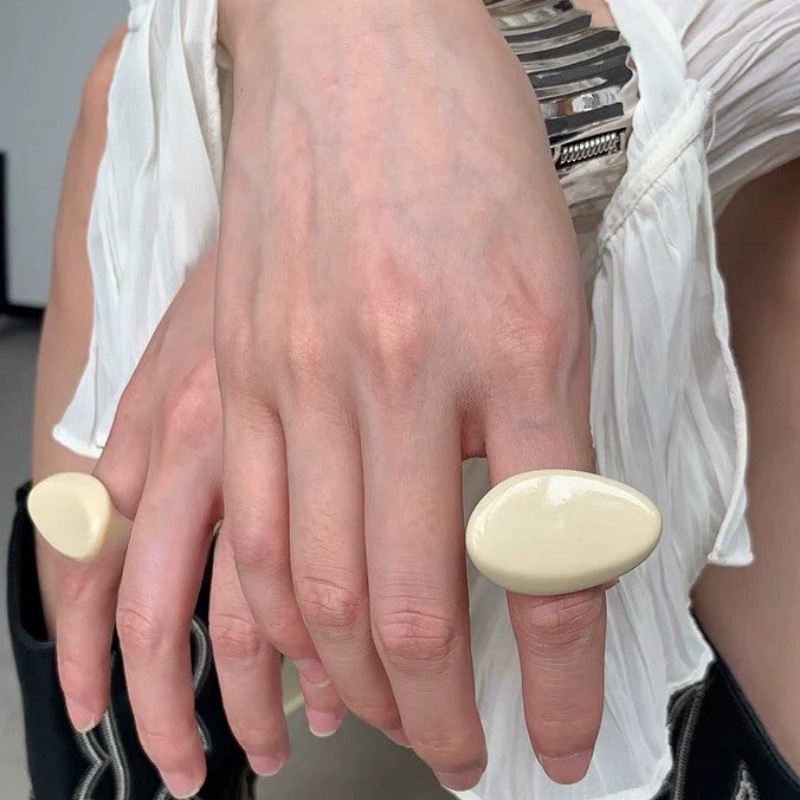 1 Piece Simple Series Casual Irregular Shape Solid Color Resin Statement Rings Picture4