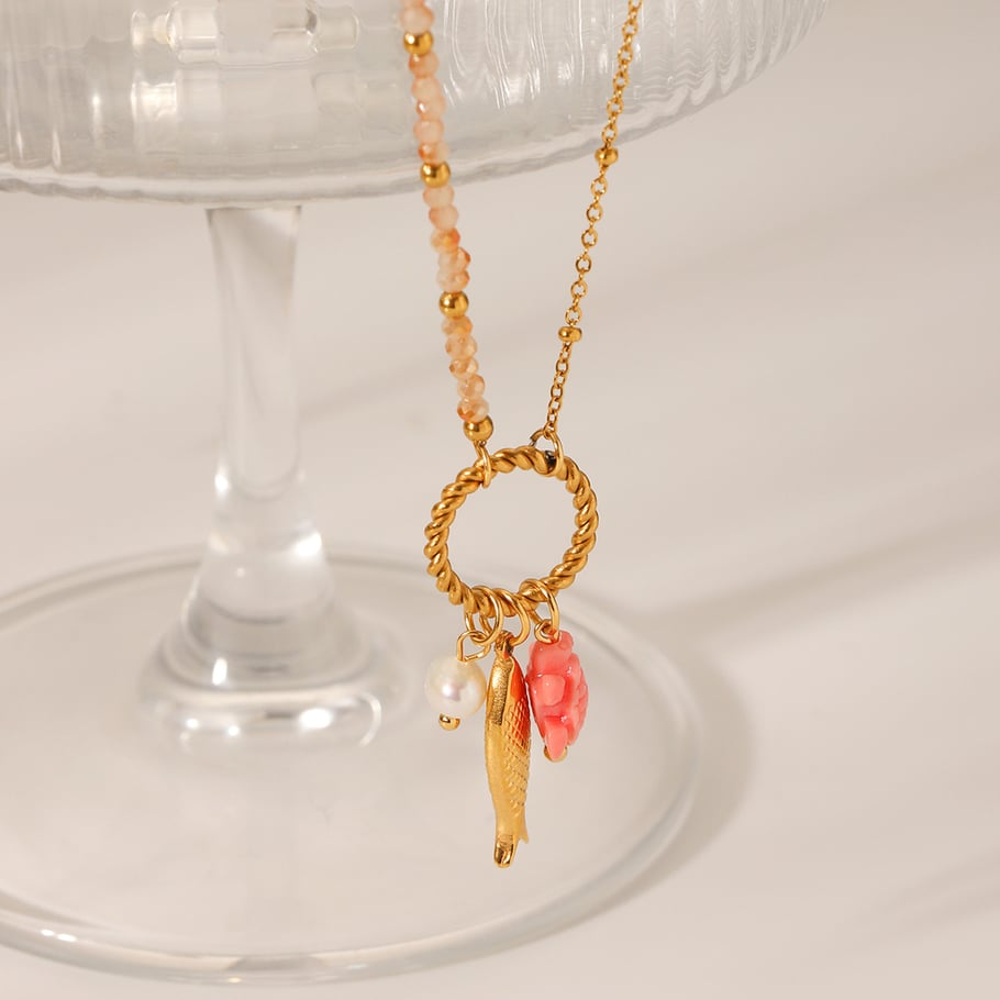 1 par de collares colgantes sencillos de acero inoxidable dorados con forma de tortuga para mujer Imagen3