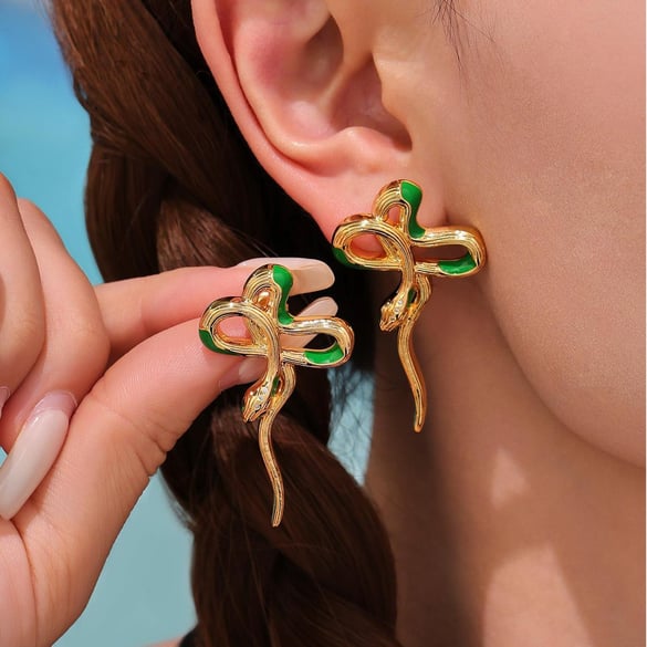 1 Pair Classic Series Snake Stainless Steel Gold Color Women's Stud Earrings