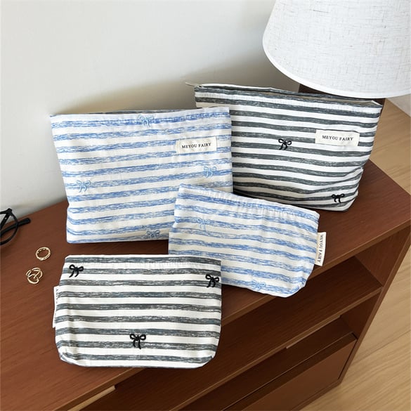 1 Piece Simple Series Casual Strip Polyester Women's Makeup Bags