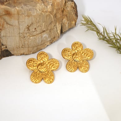 1 par de pendientes sencillos de acero inoxidable dorados con diseño de flores para mujer h5 Imagen4