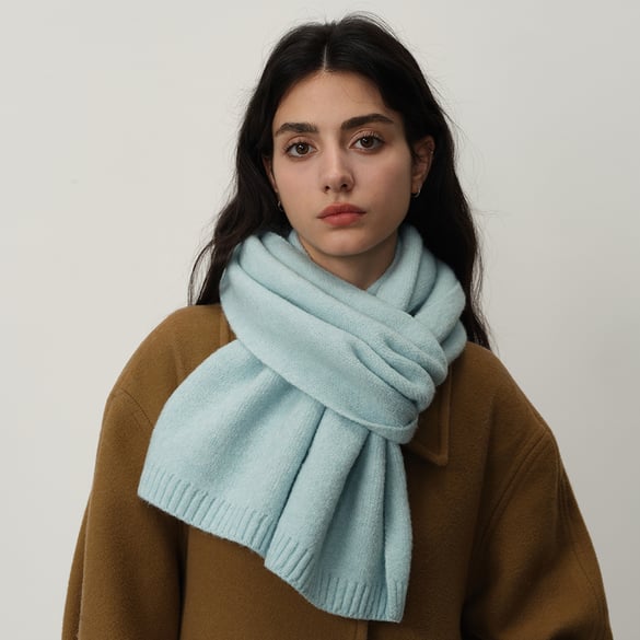 1 Stück lässige einfarbige Polyester-Winterschals für Damen 2